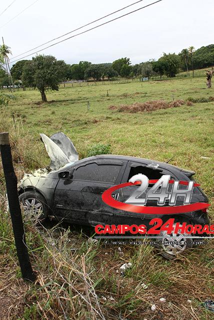 Acidente KM  83 BR-101 em Ibitioca Gol sai da Pista (20)