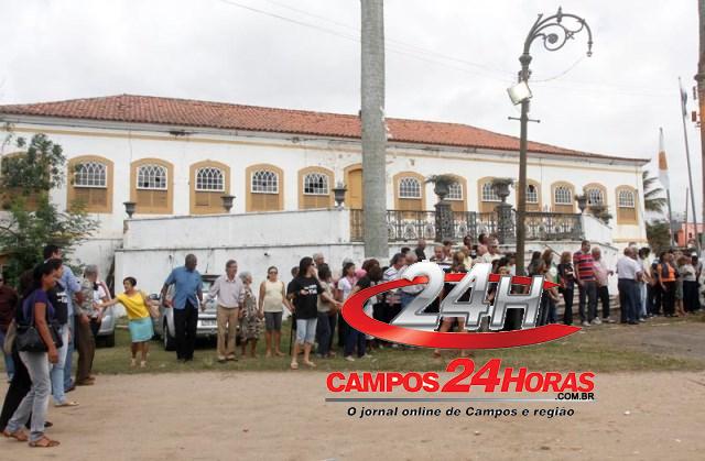 Asilo do Carmo abraço 1