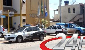 Operação conjunta da Civil da 145-DPL e PM em São João da Barra - várias pessoas presas e materiais apreendidos20130906 - (128)