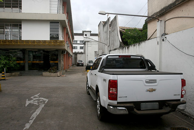 Carro apreendido com 14 mil Reais (94)