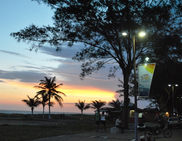 Farol por do sol capa