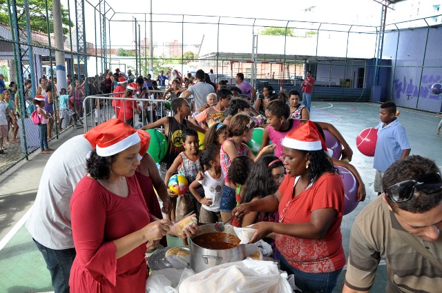 Natal solidário PR 14
