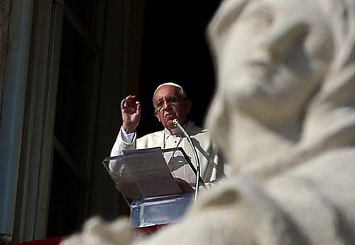 VATICAN-POPE-ANGELUS
