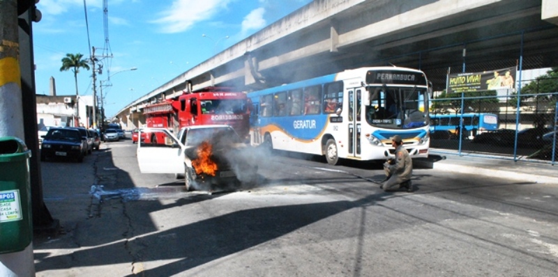 carro fogo 2712 7