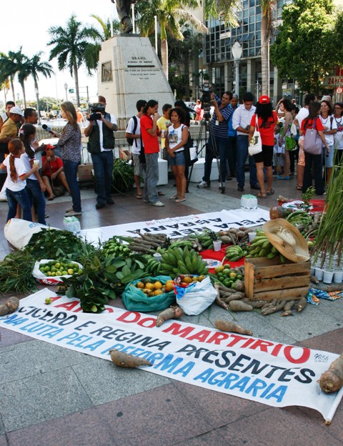 MST Praça São Salvador 5
