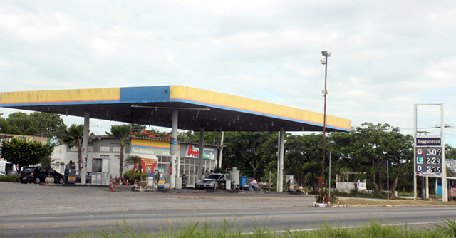 Posto de Combustível é assaltado a margrm da BR-101 próximo ao atigo ceasa - Guarus - (9)