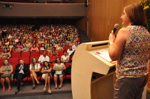Secretária Educação seminário