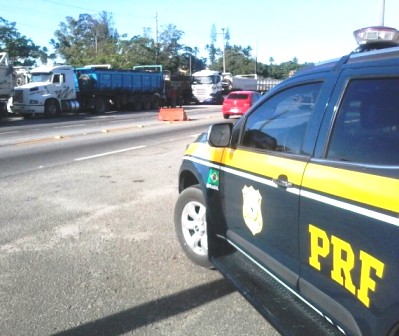 PRF caminhões capa 2