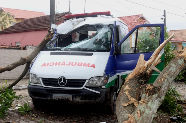 acidente ambulancia 2503 2