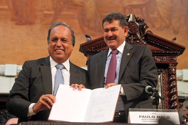 04/04/2014 - Posse do Pezão na Alerj. Foto Marcelo Horn