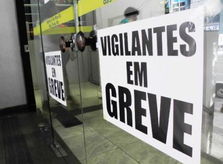 Vigilantes greve capa
