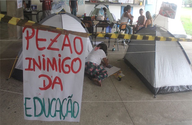 alunos uenf greve de fome