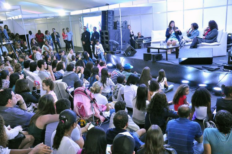 fabiana karla bienal público