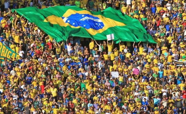 ***FOTO EMBARGADA PARA JORNAIS DE GOIÁS***GOIÂNIA (GO), 04.06.2011 - AMISTOSO SELEÇÃO BRASILEIRA: Brasil x Holanda, no estádio Serra Dourada. Foto: Weimer Carvalho/O Popular/Folhapress