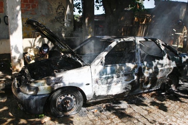 carro fogo 0708 3