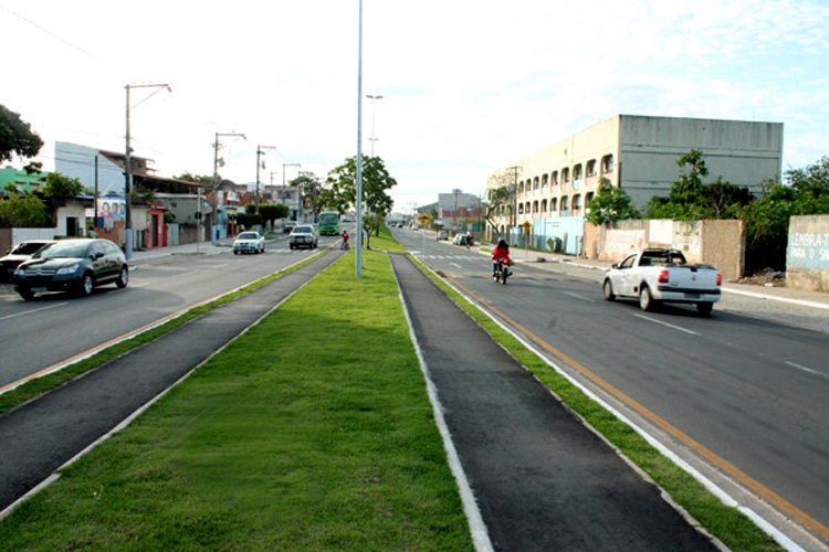 avenida josé carlos pereira pinto 2