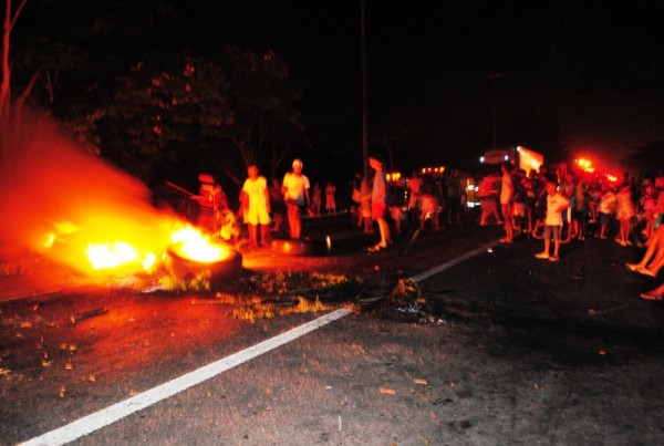 manifestação-Travessão-1
