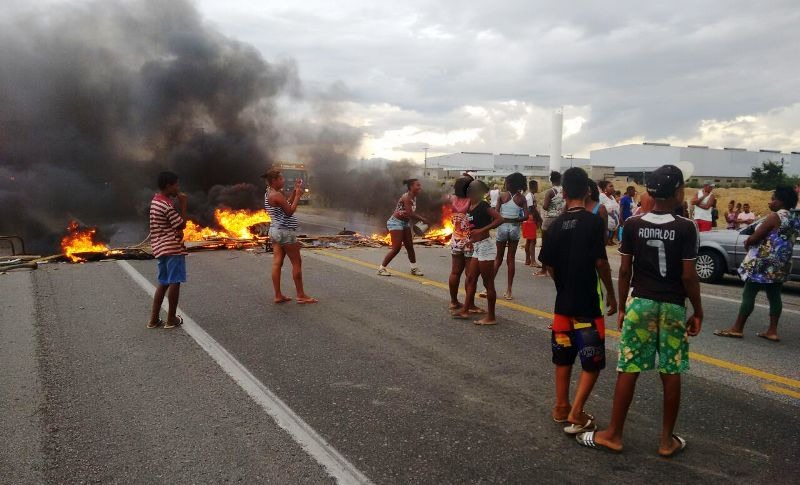 Manifestação margem da linha 2