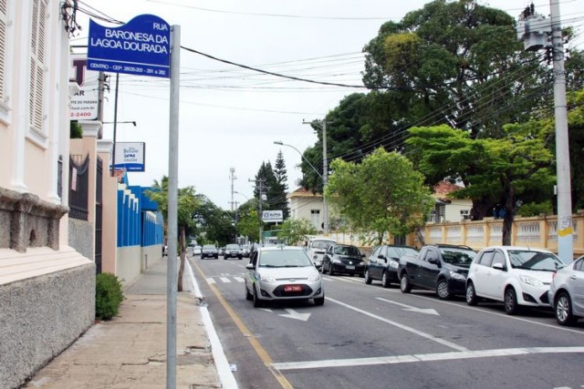 ruas com placas novas