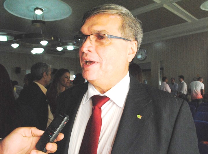 Luiz Augusto Caldas reitor iff