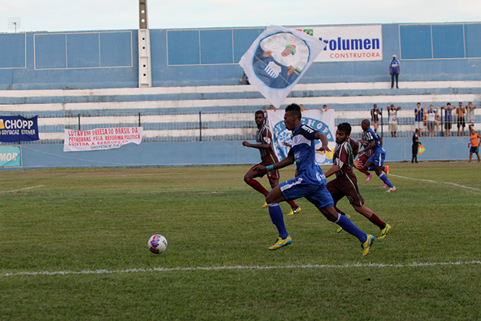 Série B Goytacaz x Barra da Tijuca no Estádio Ary de Oliveira E Souza - (38)