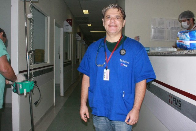 Dr Alexandre diretor da UTI do Ferreira Machado - RJ - (6)