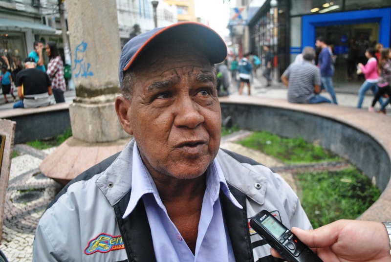 João Batista, 74 anos
