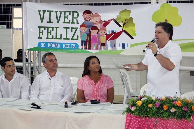 Garotinho Viver feliz 1806