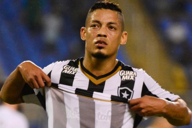 Thomas Bastos lamenta eliminação do Botafogo