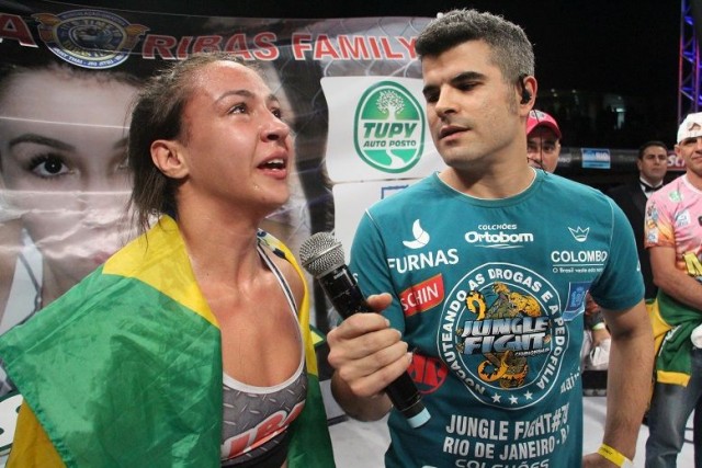 Amanda Ribas venceu sua rival mexicana na madrugada deste domingo