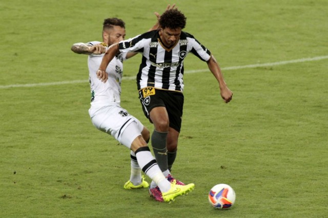 Equipes ficaram no 0 a 0 nesta terça-feira