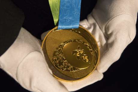 medalhatoronto1chrisyoungap