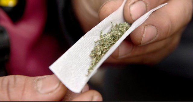 cigarro de maconha 3
