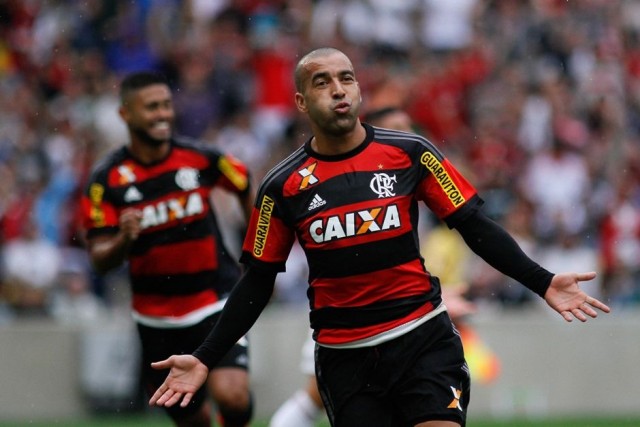 Sheik marcou gol no dia do seu aniversário de 37 anos