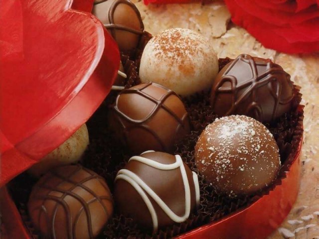 271685-saiba-comer-doces-3