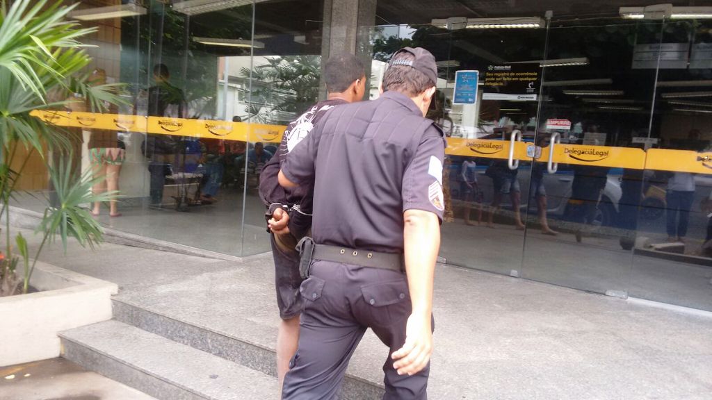 acusado de homicídio292