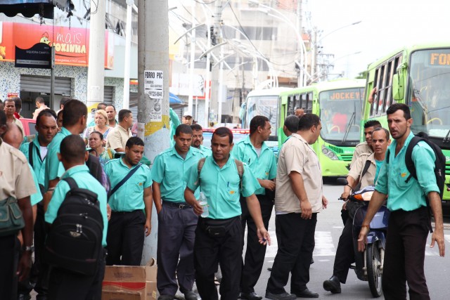Greve dos motoristas de ônibus 24-11-2015 foto Genilson Pessanha  (59)