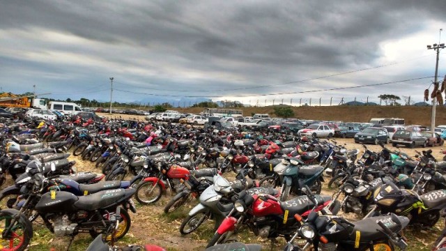 Pátio Norte motos e carros
