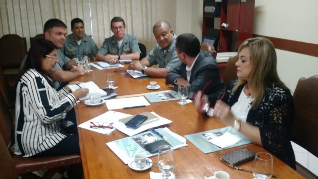 Reunião na Marinha Sobre o Farol (1)