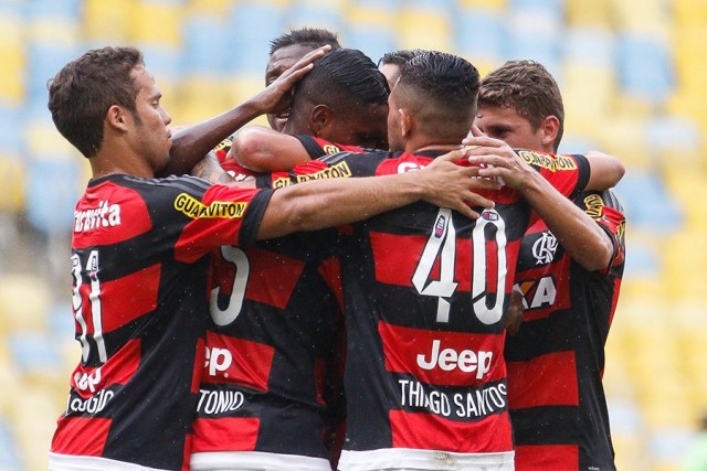 RIO DE JANEIRO, RJ, 15.11.2015: FLAMENGO-ORLANDO - Luiz Antônio comemora gol durante partida amistosa entre Flamengo X Orlando City, neste domingo (15) no estádio do Maracanã no Rio de Janeiro. (Foto: Rudy Trindade/FramePhoto/Folhapress)