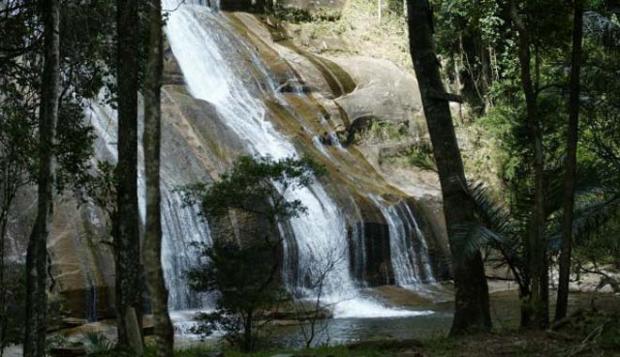 Cachoeira Tombo d`Água integra o Parque Estadual do Desengano