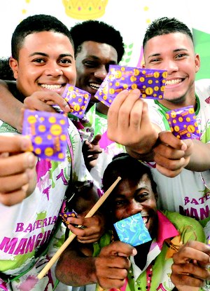 carnaval-camisinhas