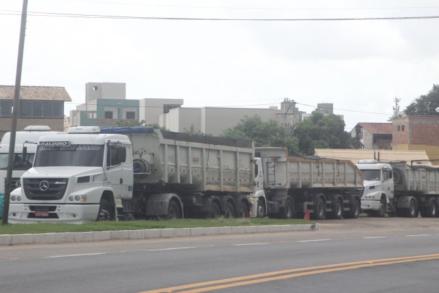 Caminhões Apreendidos pela PRF ) (5)