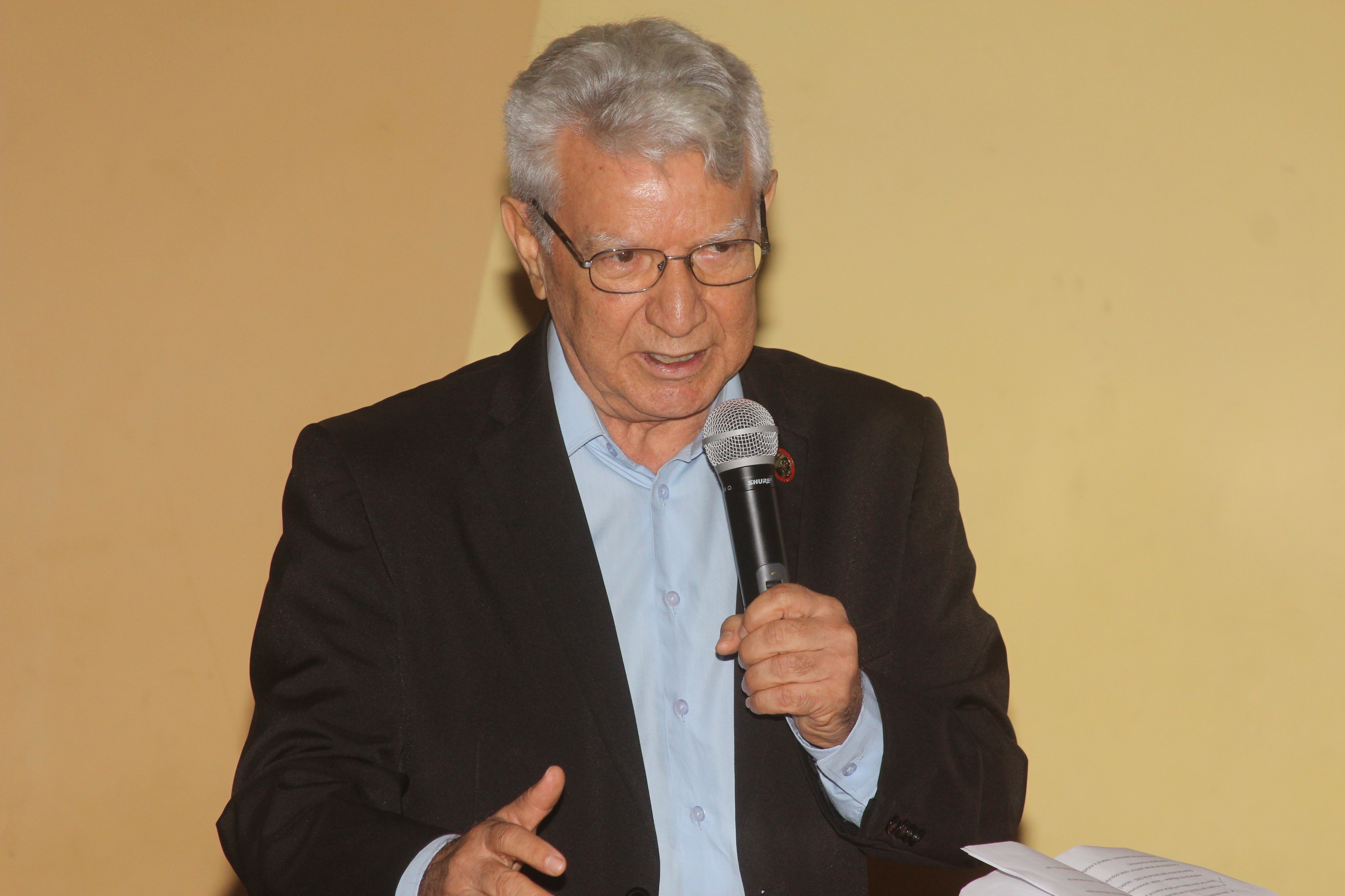 Reunião do Bispo Dom Roberto Ferreria e os prés candidatos a sucessão Municipal de Campos - Dr Edson Batista 20160423 IF- (59)