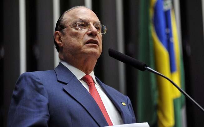 Decisãofoi apoiada por 37 dos 49 deputados do partido, ente eles Paulo Maluf