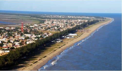Foto aéria do Farol de São Tomé - Blog Farol Notícias