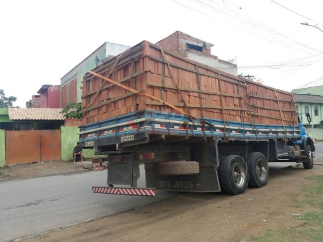 caminhão 0108 2