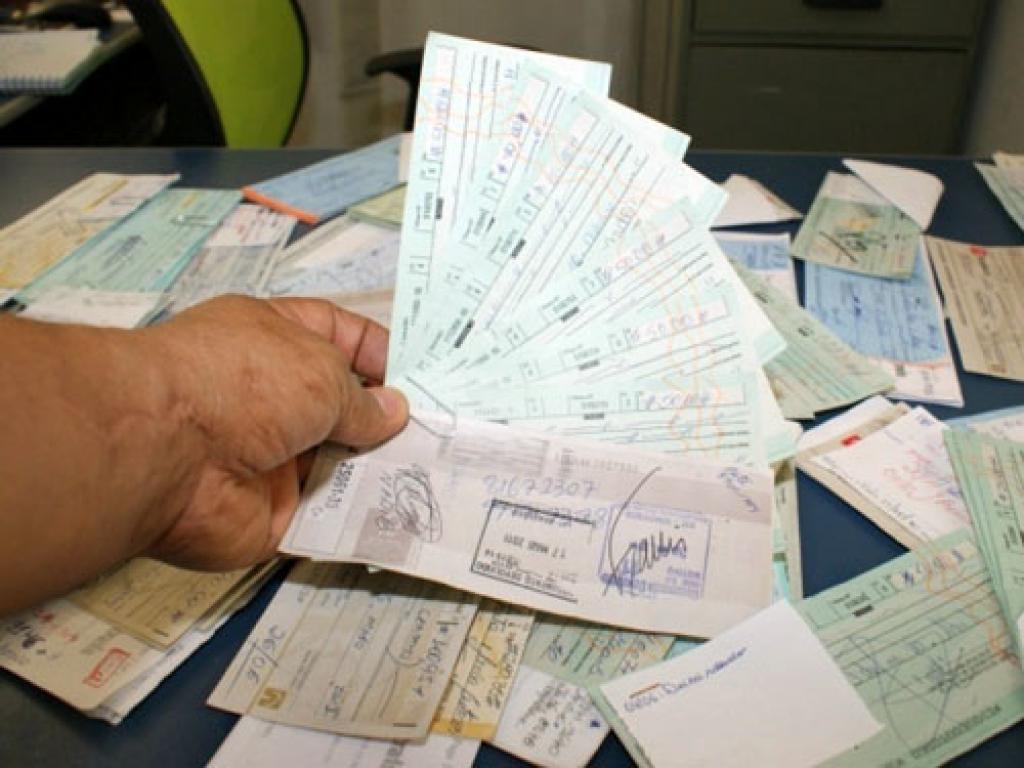 cheques devolvidos