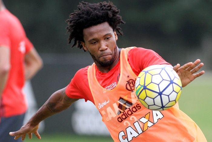 Flamengo vira a chave e foca na Sul-Americana