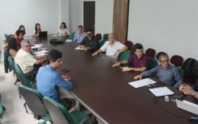 debate reunião 8